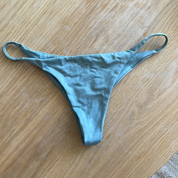 Midori Poipu Kona Bottom - Picture 5 of 7